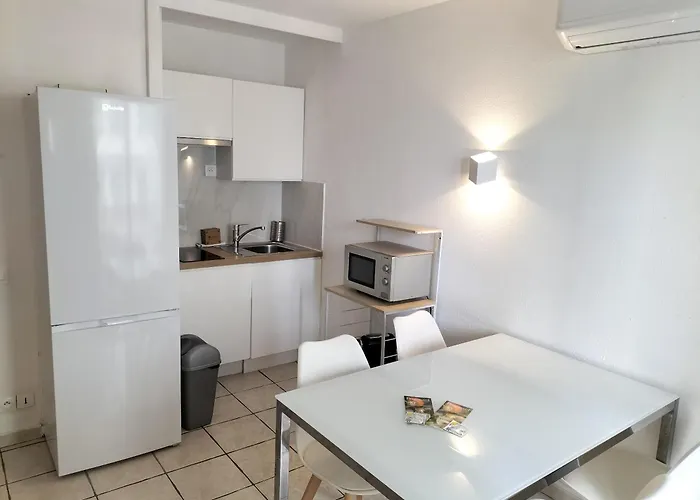 Graziella 301 公寓 *